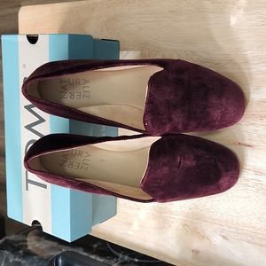 Velvet Burgundy Loafers Size 6W